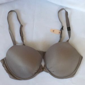Victoria Secrets Fabulous Plunge Bra